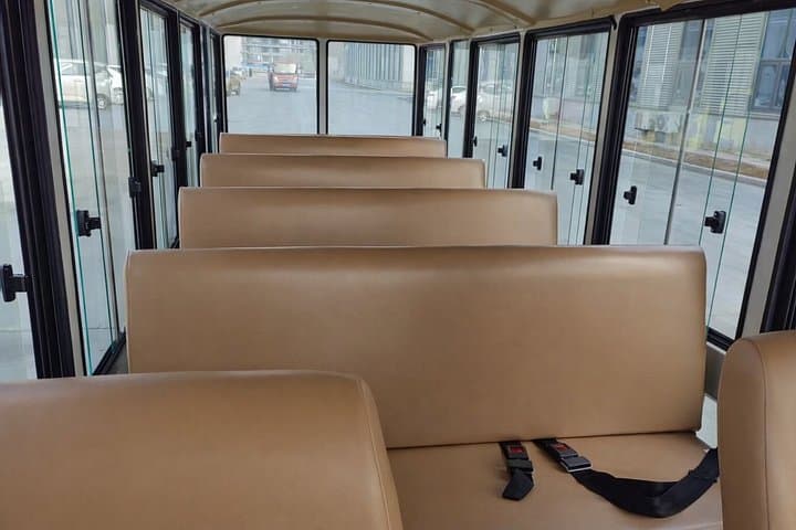 Electric Car Tour with Audio Guide and Historic Photos in Wroclaw