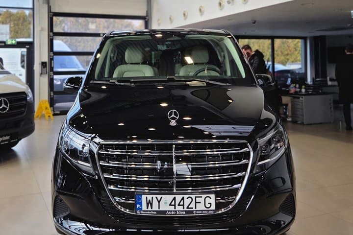 Warsaw City and Airport Private Transfer via Mercedes V Class