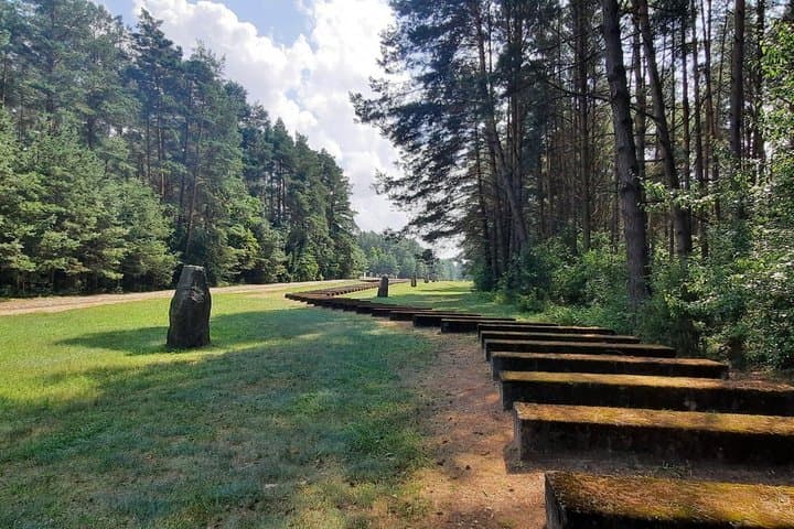 Treblinka Death Camp Tour from Warsaw in Spanish