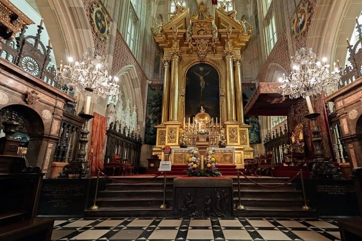 Krakow Wawel Castle and Cathedral Tour