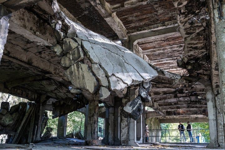 Gdansk WWII Private Tour with Westerplatte and Shipyard