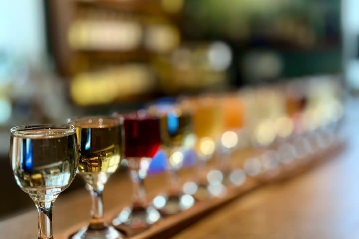 Krakow Kazimierz Market Tasting and Communist Bar Experience