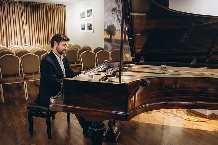Everyday concerts of Chopin's music at the Old Town in Warsaw