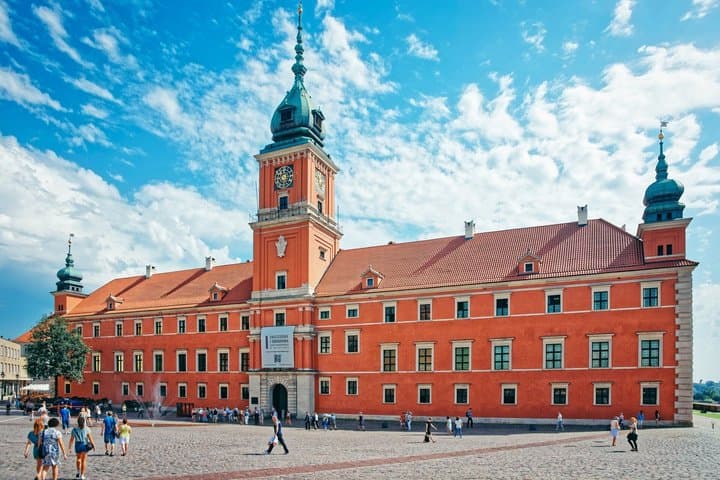 Skip-the-Line Warsaw Royal Castle Private Guided Tour