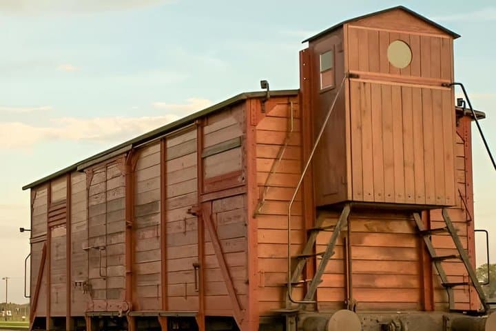 Krakow: Auschwitz Birkenau Museum With Private Transport
