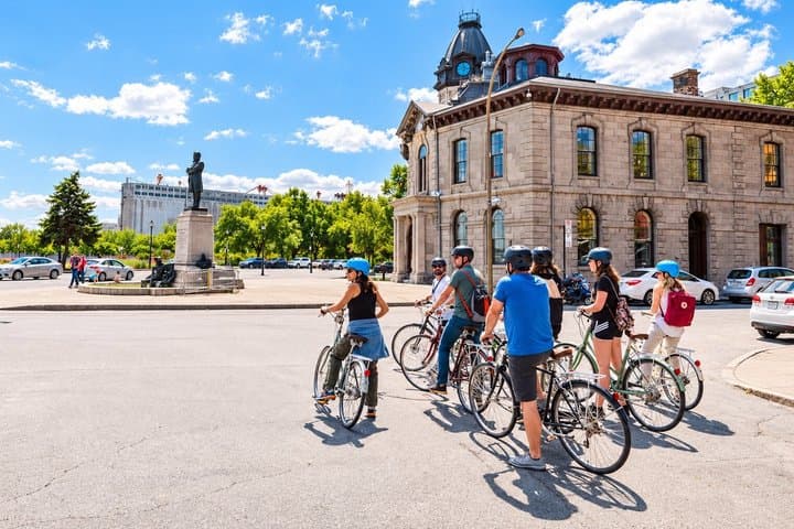 Warsaw E-Bike Tour: Old Town & City Centre Guided (1.5h or 3.5h)