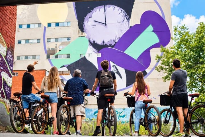 Warsaw E-Bike Tour: Old Town & City Centre Guided (1.5h or 3.5h)