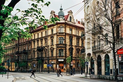Private transfer from Warsaw to Krakow with 2h of Sightseeing