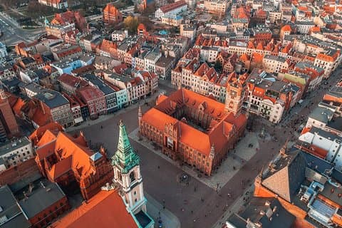 Torun Small Group Tour from Warsaw with Lunch