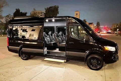 CO2-Offset Arrival from Gdansk Airport to Gdansk City by Minibus
