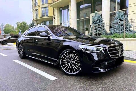 Airport Transfer: Warsaw to Warsaw Airport WAW by Luxury Car