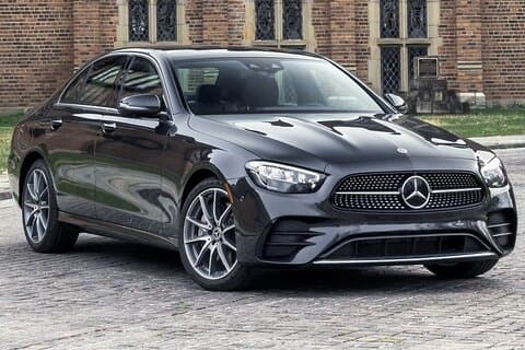 Airport Transfer: Warsaw Airport WAW to Warsaw by Business Car