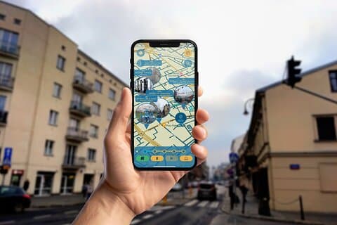 Warsaw Artist Studio GPS App Walking Tour Mobile Game
