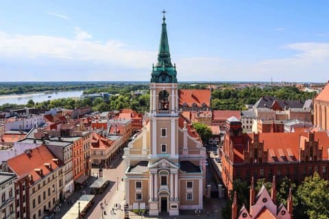 Torun Private City Walk with Local Guide