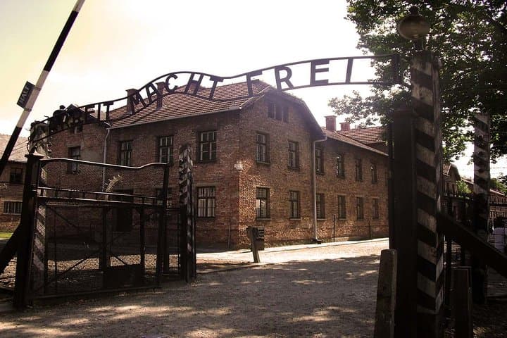 Auschwitz & Birkenau Best Value Guided Tour-Skip The Line Tickets
