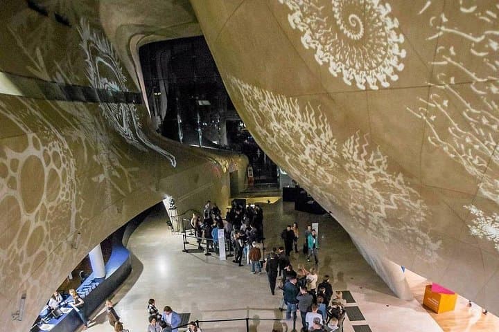 POLIN Museum of the History of Polish Jews : PRIVATE TOUR /inc. Pick-up/
