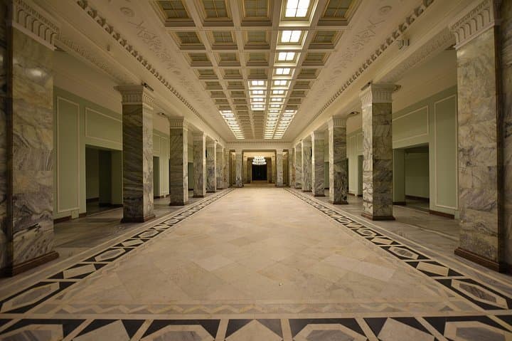 Palace of Culture & Science + Warsaw Uprising Museum: SMALL GROUP /inc. Pick-up/