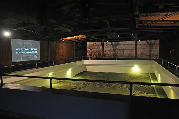 Majdanek - German camp from II World War - Private Tour - 1 DAY TRIP FROM WARSAW