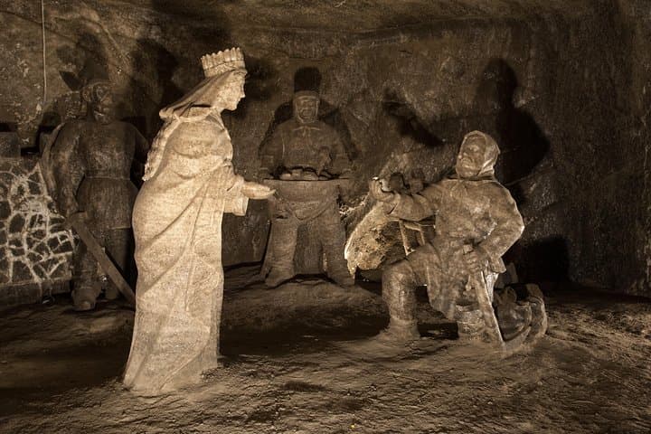 Auschwitz & Wieliczka ONE DAY Guided Tour +Private Transportation