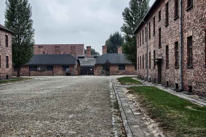 Transfer service for Auschwitz Birkeanu from Krakow