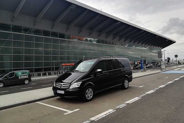 Private transfer between Warsaw and Zakopane(one way or round-trip)