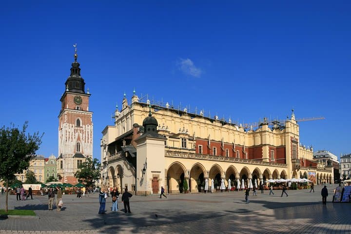 Krakow to Warsaw Private Transfer Best Value
