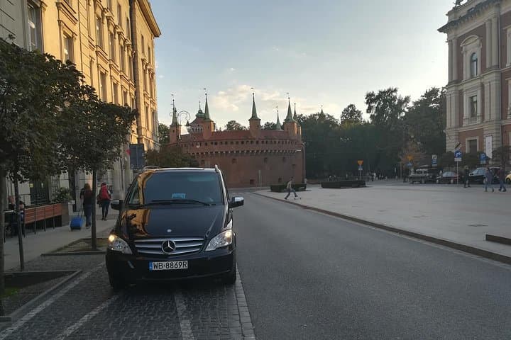 Private transfer between Warsaw and Kraków (One way/ Round trip)