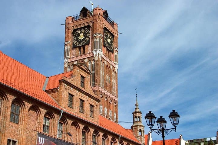Torun Small Group Tour from Warsaw with Lunch