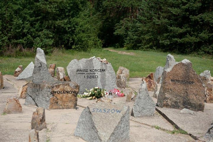 Half Day Treblinka Death Camp Small Group Tour from Warsaw with Lunch