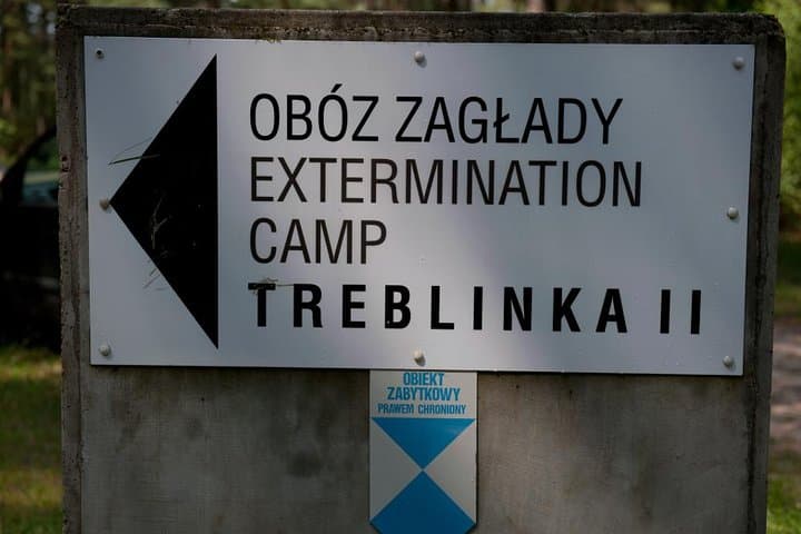 Half Day Treblinka Death Camp Small Group Tour from Warsaw with Lunch
