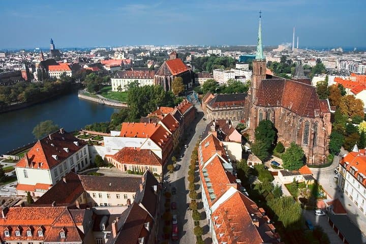 Wroclaw Small Group Tour with lunch and entrance fees from Warsaw