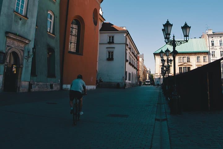 Private transfer from Warsaw to Krakow with 2h of Sightseeing