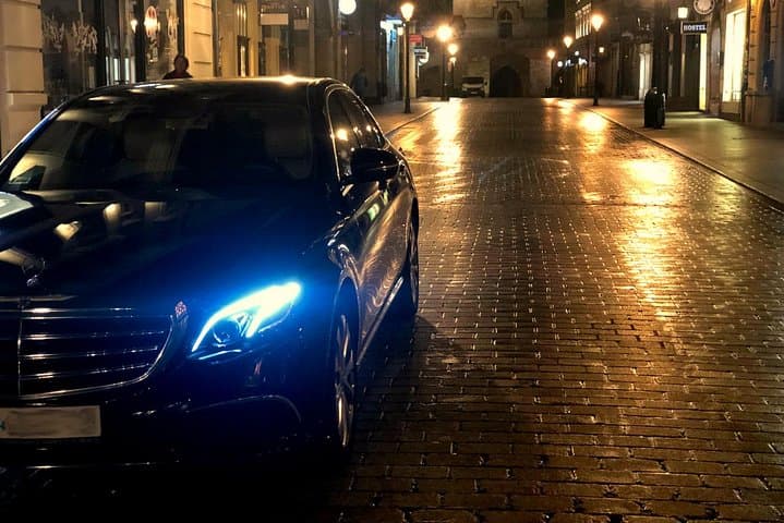 Krakow: Private Transfer to/from Krakow Airport (KRK)