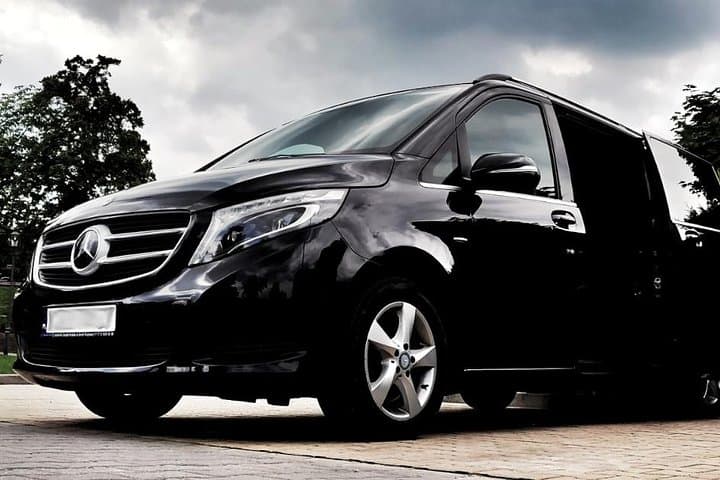 Krakow: Private Transfer to/from Krakow Airport (KRK)
