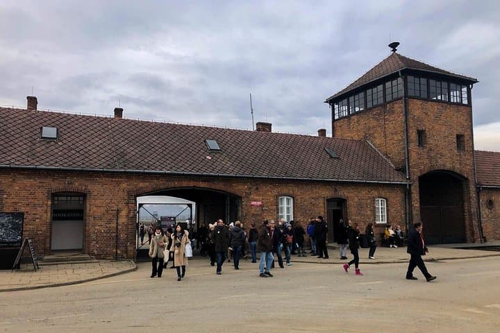 auschwitz birkenau private tour from krakow