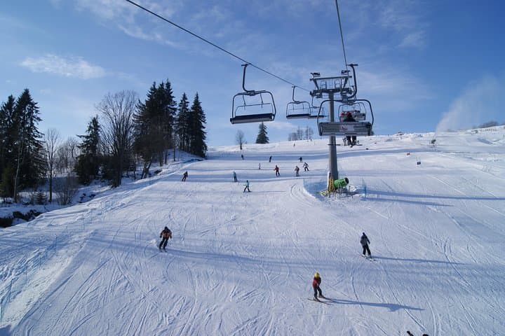 3-Hour Novice Ski Adventure & Relaxing Zakopane or Baths Combo