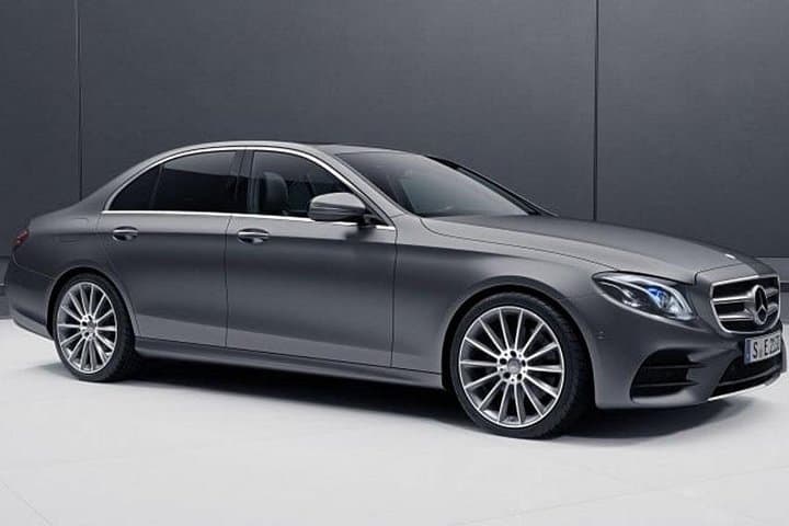 Airport Private Transfer in Business Car