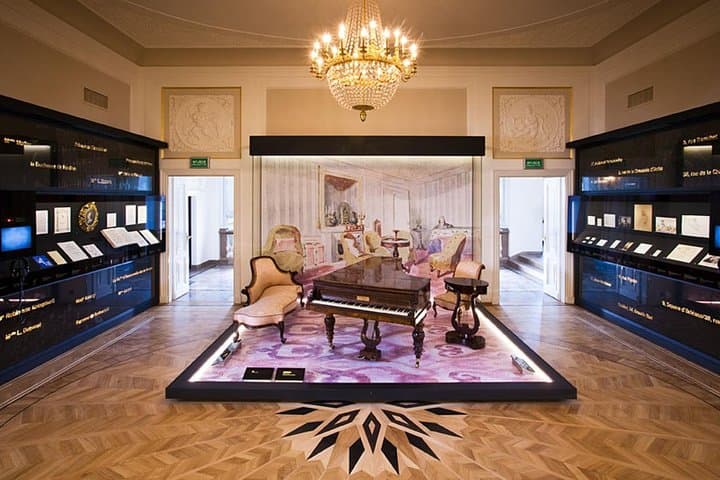Inside the Chopin Museum