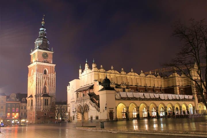 6 Day Private Tour in Poland with Hotels