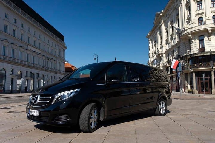 Krakow and Auschwitz - Full Day Tour from Warsaw by private car