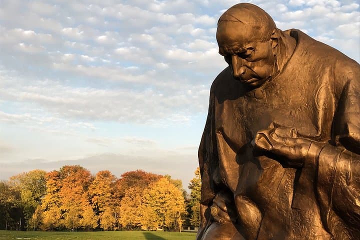 Full-Day Private Tour to Black Madonna Częstochowa from Cracow