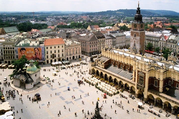 Wroclaw Private Tour to Krakow with Transport and Guide