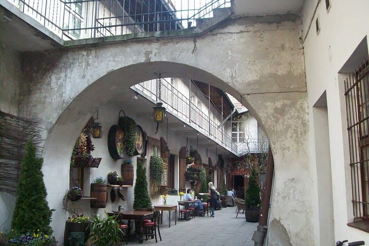 Wroclaw Private Tour to Krakow with Transport and Guide