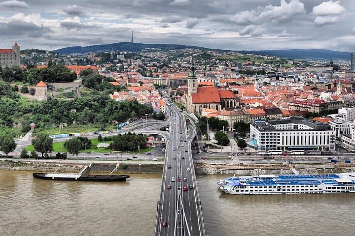 Private 2-Day Tour of Poland and Slovakia from Krakow to Vienna