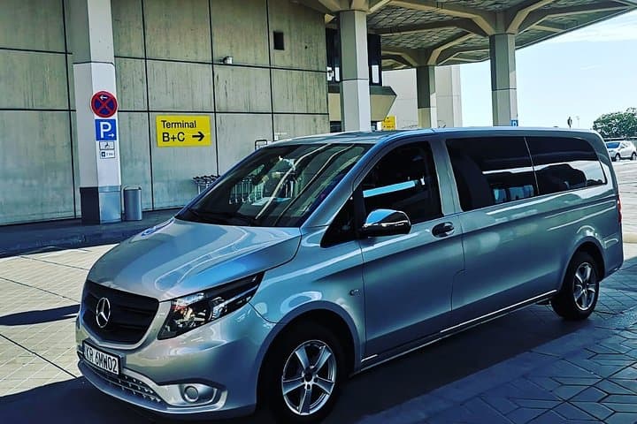 Transfer from Krakow/Krakow Airport to Lezajsk