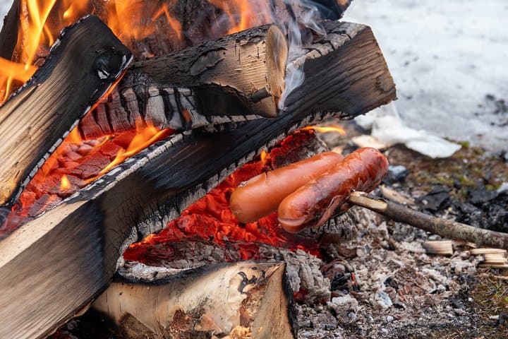 Highlander's bonfire with Polish sausage
