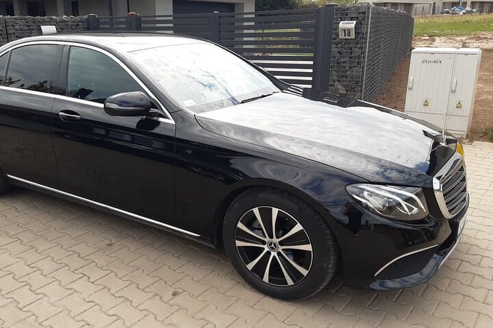 Private transfer: Krakow Airport - Krakow City
