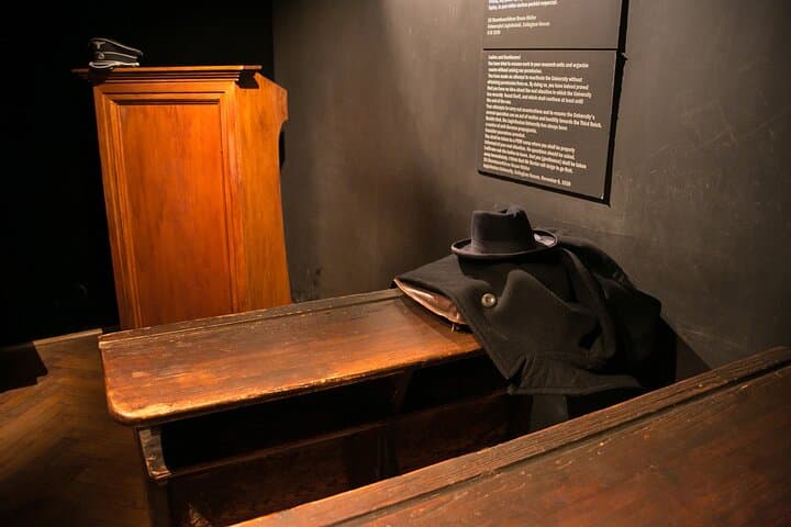 Full-Day Schindler's Factory and Salt Mine Tour in Wieliczka