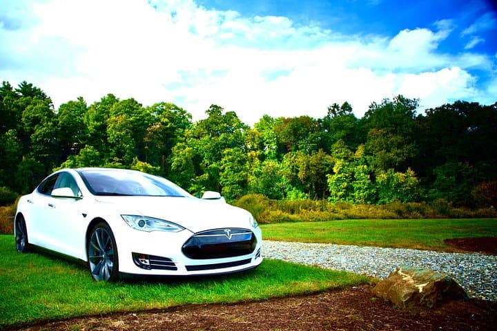 Krakow Taxi, Transfer Airport, Balice Tesla Electric Car Airport Transfer