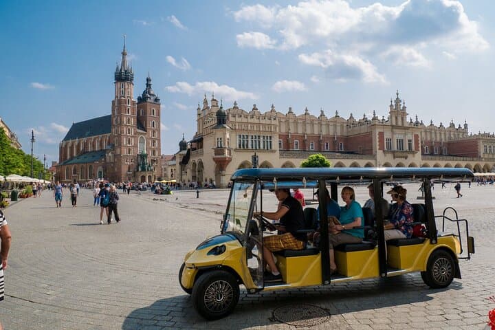 Krakow Highlights Tour by Electric Car